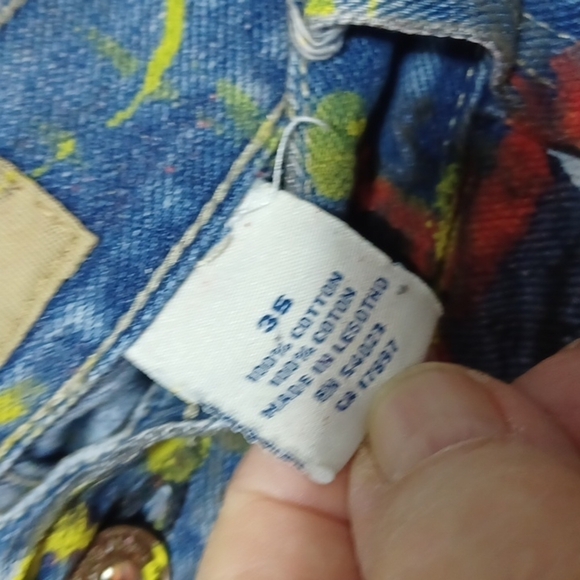 OLD NAVY PAINTERS SHORTS SIZE 35 IN A BEAUTIFUL HANDPAINTED COTTON - Picture 9 of 9